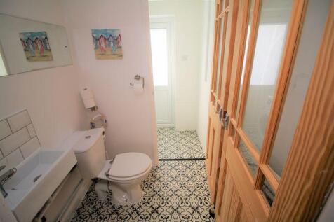 Cloakroom &amp; Utiltiy
