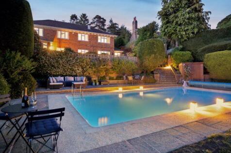 Pool in the evening 