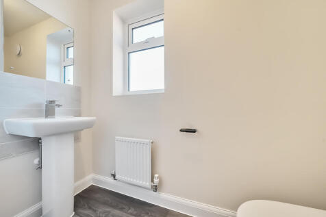Cloakroom/wc