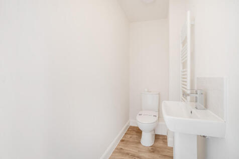 Cloakroom/wc
