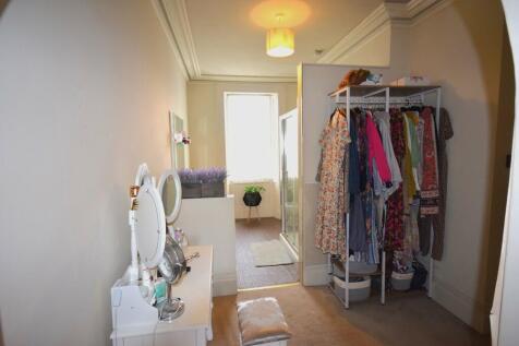DRESSING ROOM/ENS...