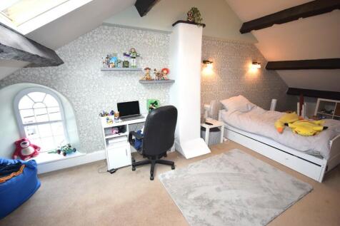 BEDROOM 5