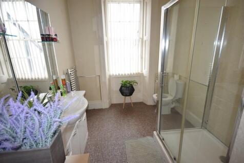 DRESSING ROOM/ENS...