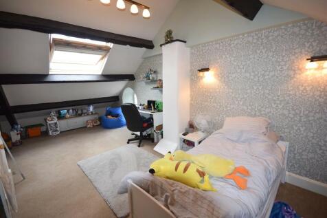 BEDROOM 5