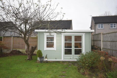SUMMERHOUSE