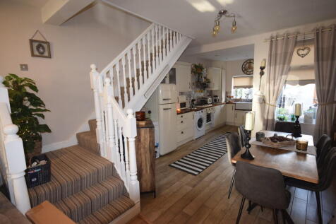 OPEN PLAN DINING ...