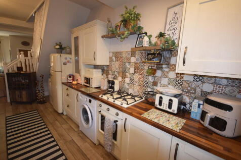 OPEN PLAN KITCHEN...