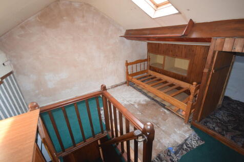 LOFT ROOM