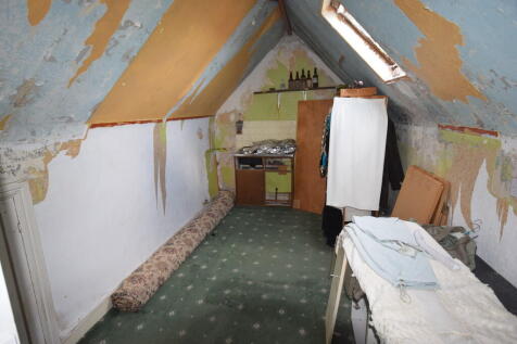 LOFT ROOM