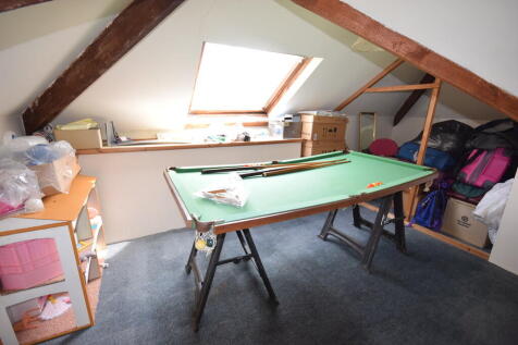 LOFT ROOM
