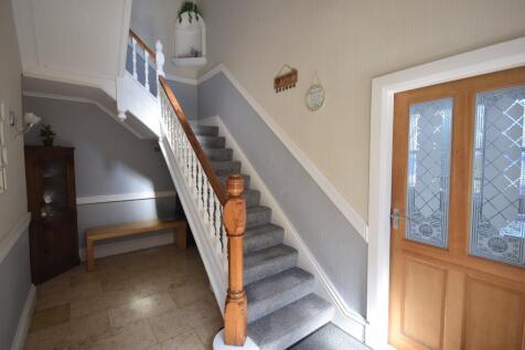 ENTRANCE HALLWAY