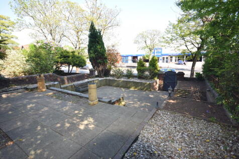 FRONT GARDEN AREA