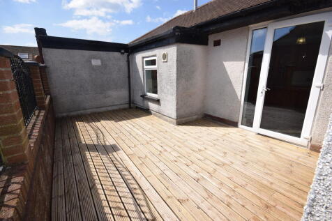 REAR COURTYARD 