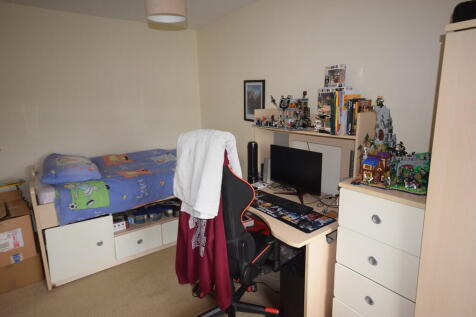 BEDROOM 3