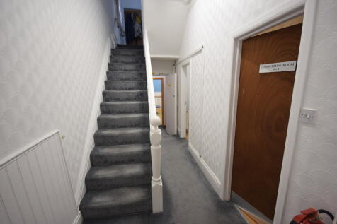 HALL/STAIRS