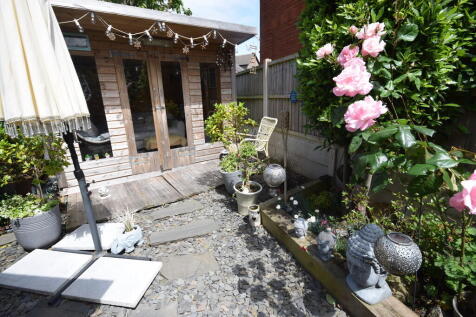 SUMMER HOUSE