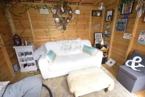 SUMMER HOUSE