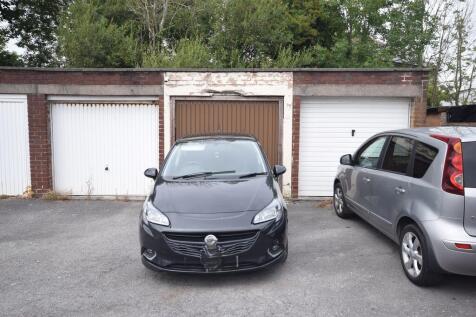 REAR GARAGE ACCES...