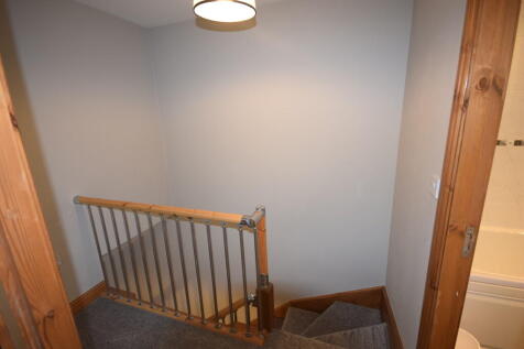 2ND FLOOR LANDING...