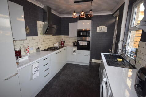 EXTENDED KITCHEN 