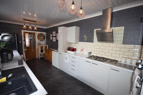 EXTENDED KITCHEN 