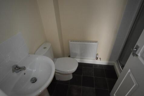 BEDROOM 1 EN-SUIT...