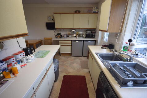 KITCHEN L-SHAPED ...
