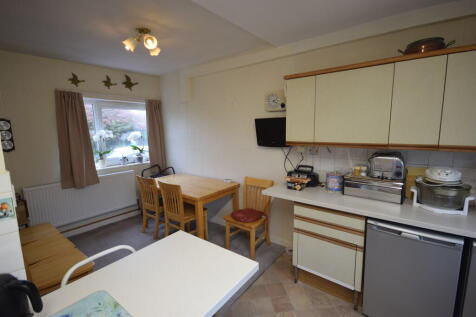 KITCHEN L-SHAPED ...