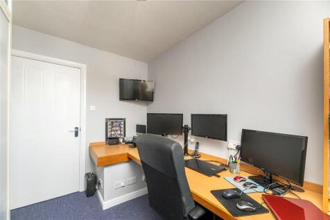 Bedroom 4 / Office
