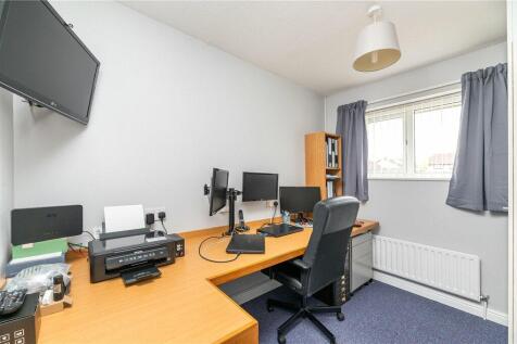 Bedroom 4 / Office