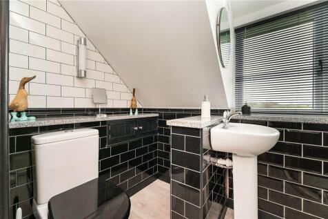 Master En-Suite