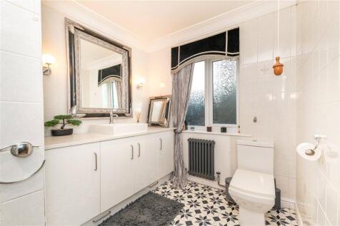 Master En-Suite