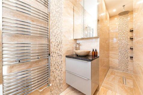 Master En-Suite