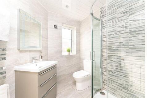 Master En-Suite