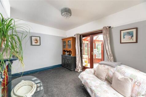 Snug /Dining Room