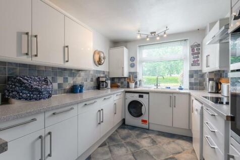 kitchen-2.jpg
