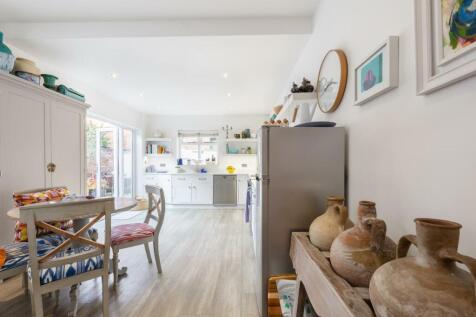 kitchen-1.jpg