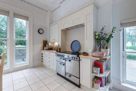 kitchen-3.jpg