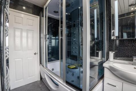 bathroom-3.jpg