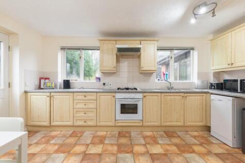 kitchen-2.jpg