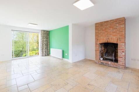 living room-2.jpg