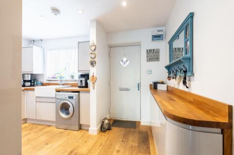 kitchen and hall-1.jpg