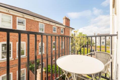 balcony-1.jpg