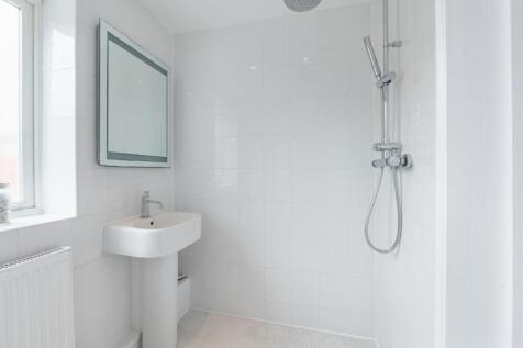 SHOWER ROOM-2.jpg