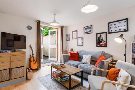 lounge-3.jpg
