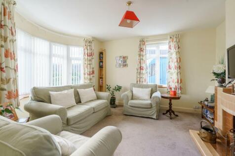 MT08 2 Stowey park _ 2 Lounge -1.jpg