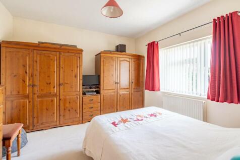 MT08 2 Stowey park _ 11 Double Bedroom -5.jpg