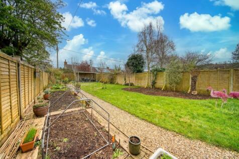 3 - rear garden.jpg