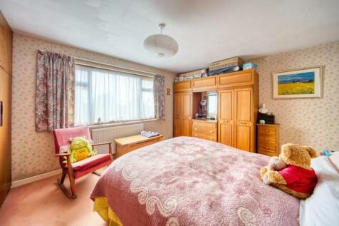 6 Master Bedroom - Mark Templer 20 Stowey Park RD 