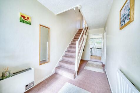 6 - entrance hall.jpeg